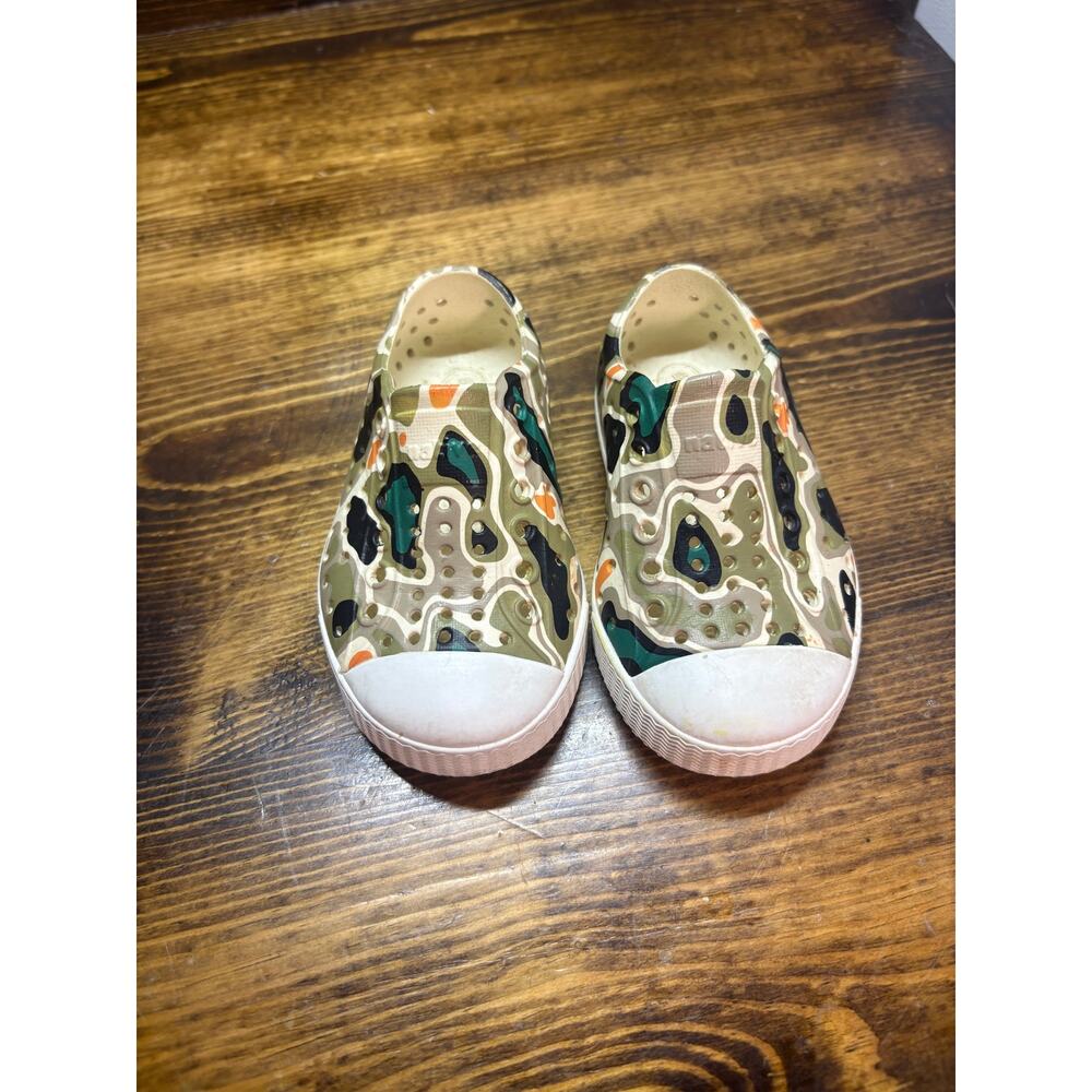 Native Slip On Shoes Size C6